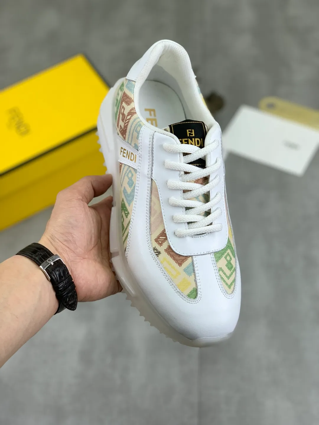 ​Men's shoes 💰P460 💰[New] Little Monster 🆘 New FENDI (Fendi) counter new 🕶️🕶️Simple routing effect, showing an elegant and cool driving shoe 🎬Using imported calfskin + first-layer pigskin lining🐂Excellent material🎬Detailed workmanship 🤗Comfortable foot feel➰➰. ​Pair it with any outfit to show your taste and temperament, low-key luxury ♻️Design ​simple and elegant ​noble and fashionable 🍃​Very loved and favored by trendy men 💓❤️size: 38-44 2️⃣colors available